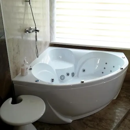 Jacuzzi New Loft Apartcomplex Kaskad, Минск - Центр Города アパートホテル
